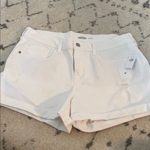 White mid rise shorts